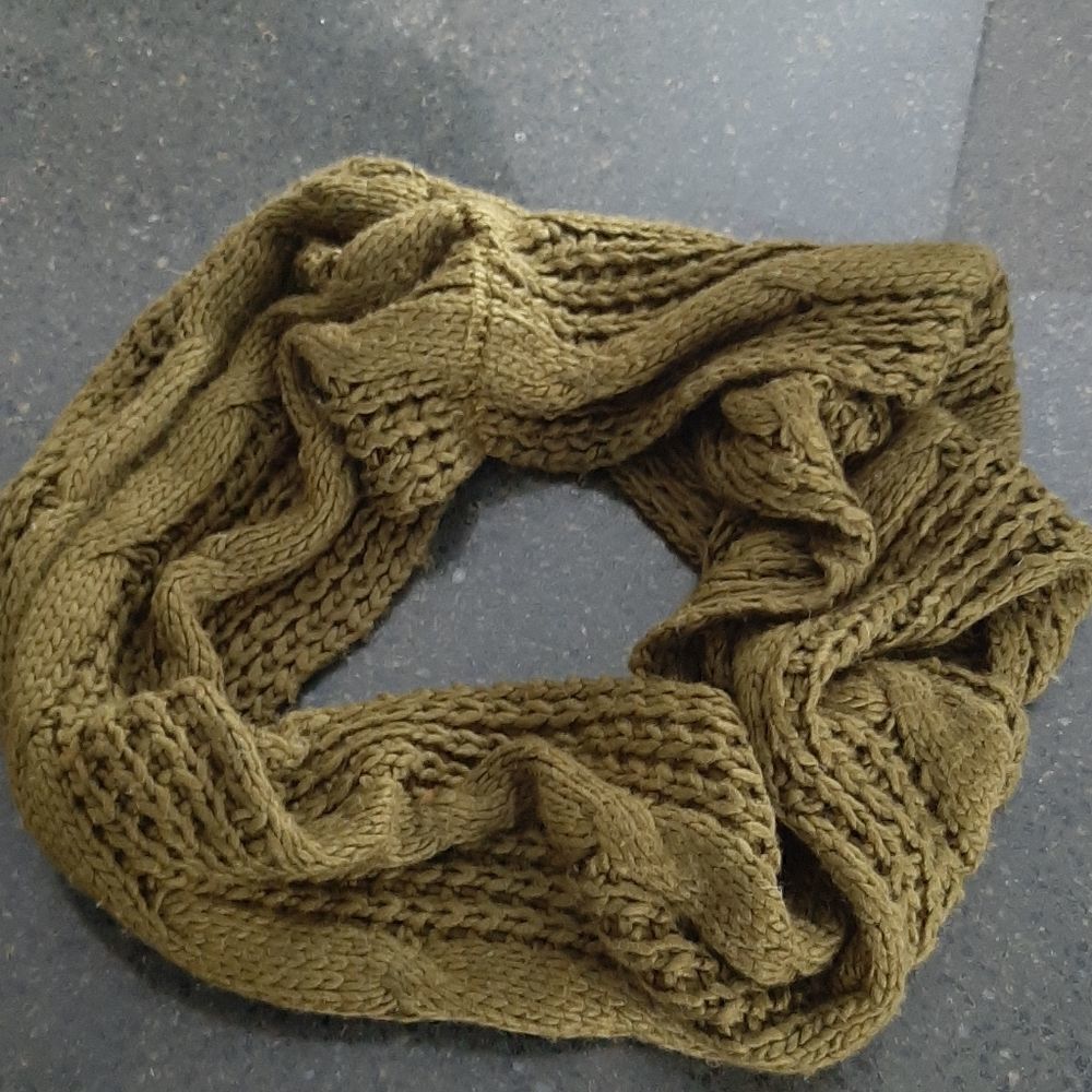 Boutique infinity scarf 